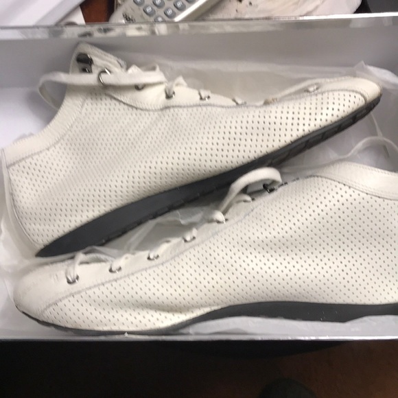 Kelsey Dagger great comfy leather sneaker in a bootie style. - Picture 2 of 9